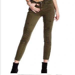 JOE’s Moto Slim Denim Pant
Ultra Slim Stretch SZ 10/30 NWT!!